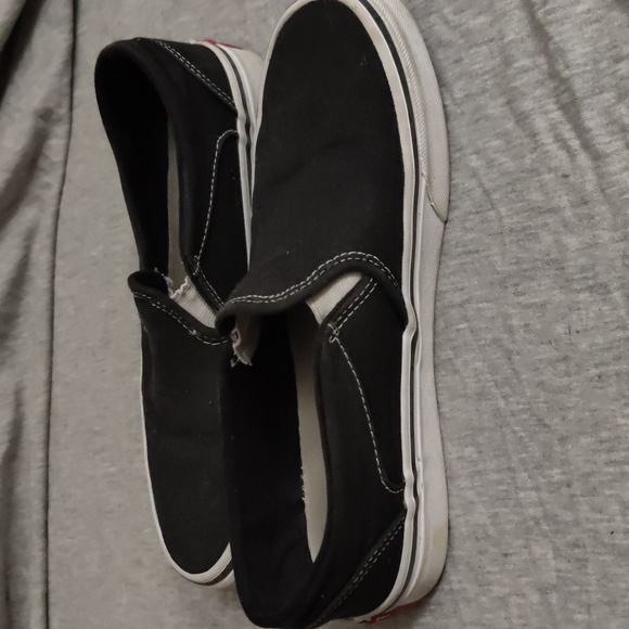 Vans - Picture 5 of 9